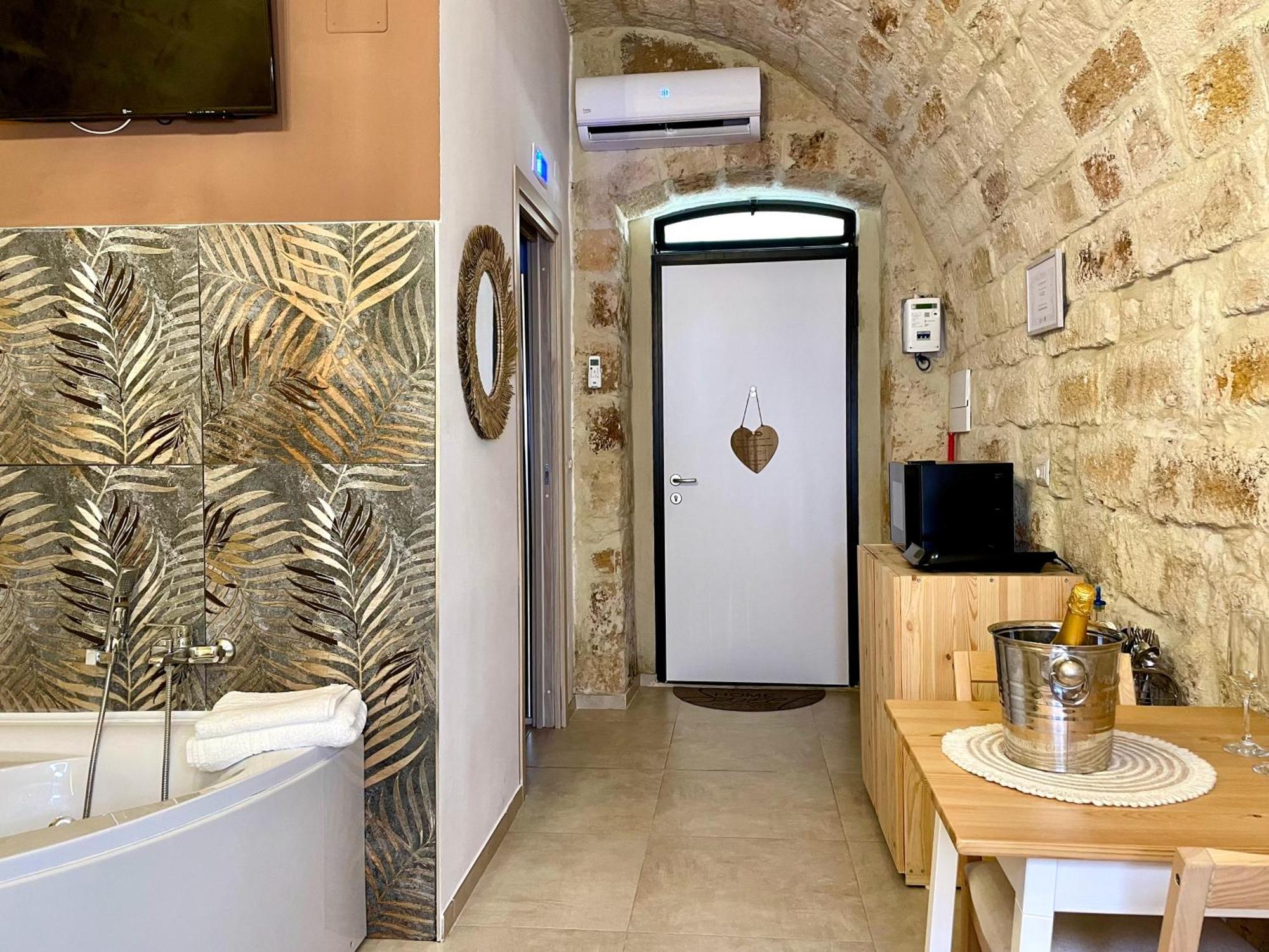 Casa Vacanze A Un Passo Dal Volo Бари Экстерьер фото