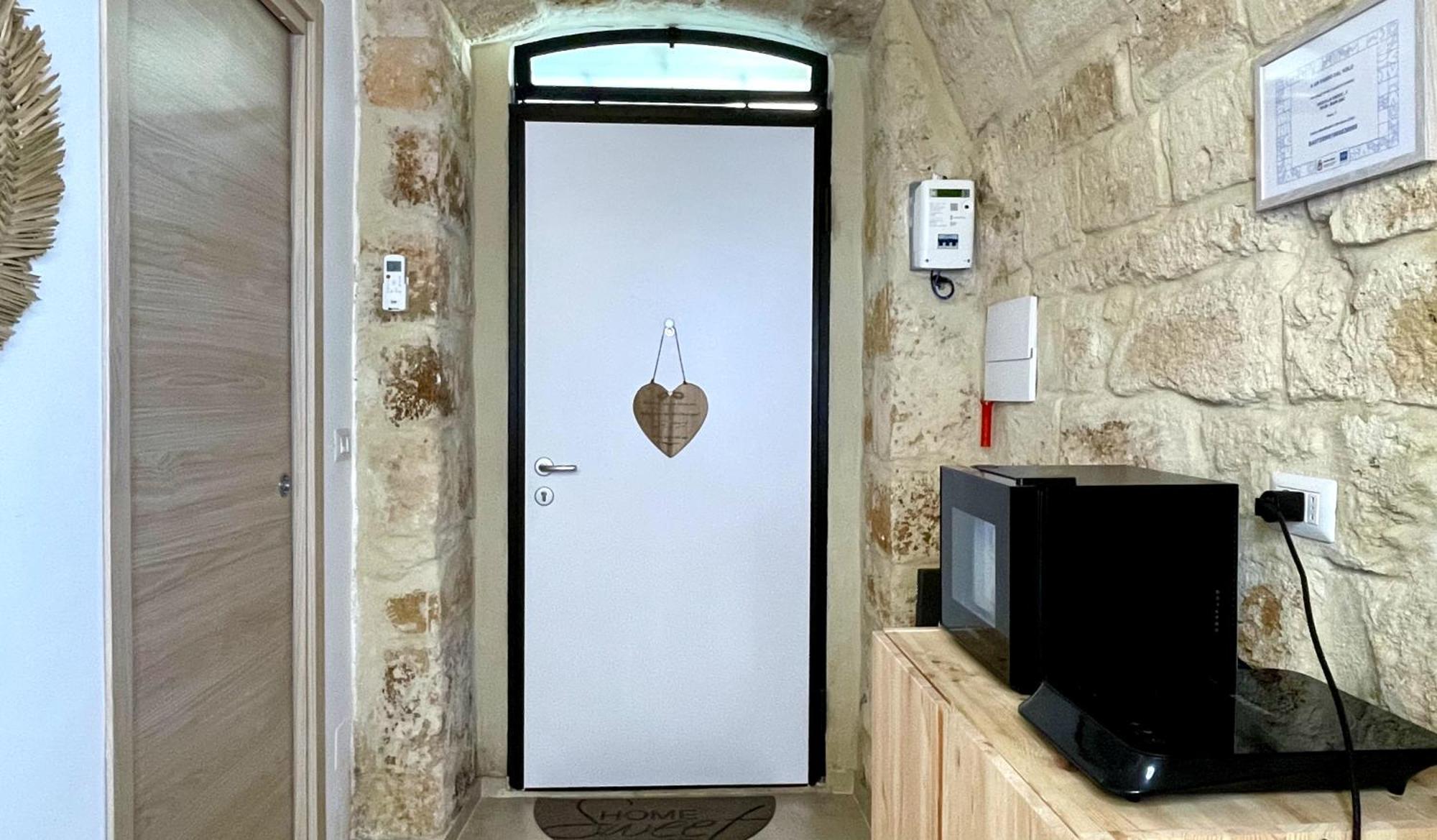 Casa Vacanze A Un Passo Dal Volo Бари Экстерьер фото