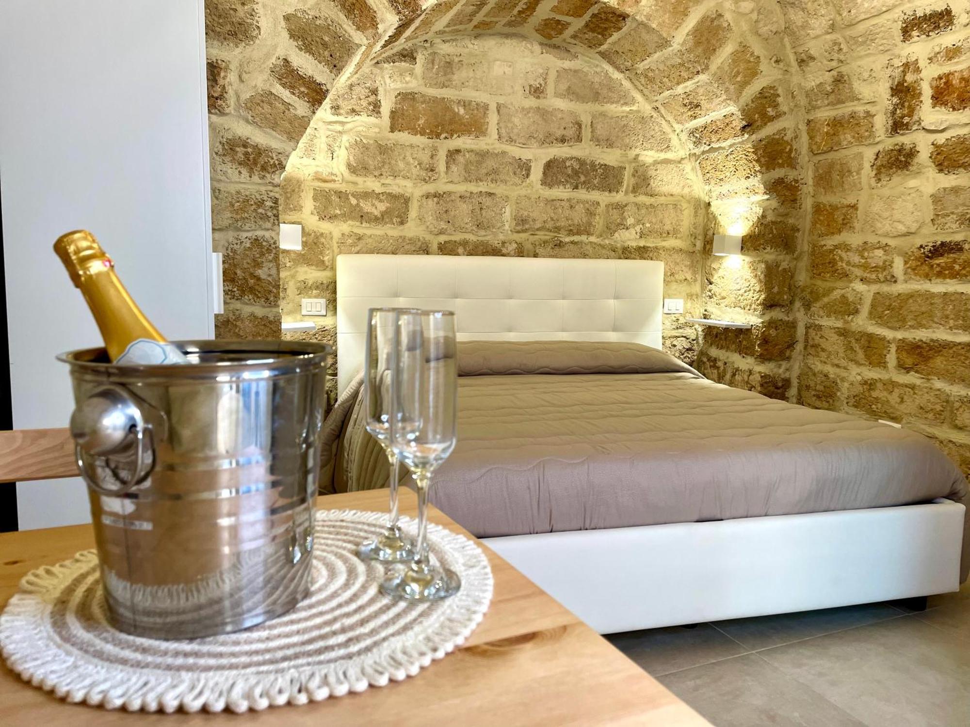 Casa Vacanze A Un Passo Dal Volo Бари Экстерьер фото